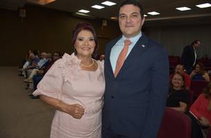 Conceição Carcará lança livro sobre trajetória de superação em solenidade na OAB (Foto: Magal/Conecta Piauí) Conceição Carcará lança livro sobre trajetória de superação em solenidade na OAB (Foto: Magal/Conecta Piauí)