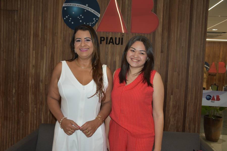 Conceição Carcará lança livro sobre trajetória de superação em solenidade na OAB