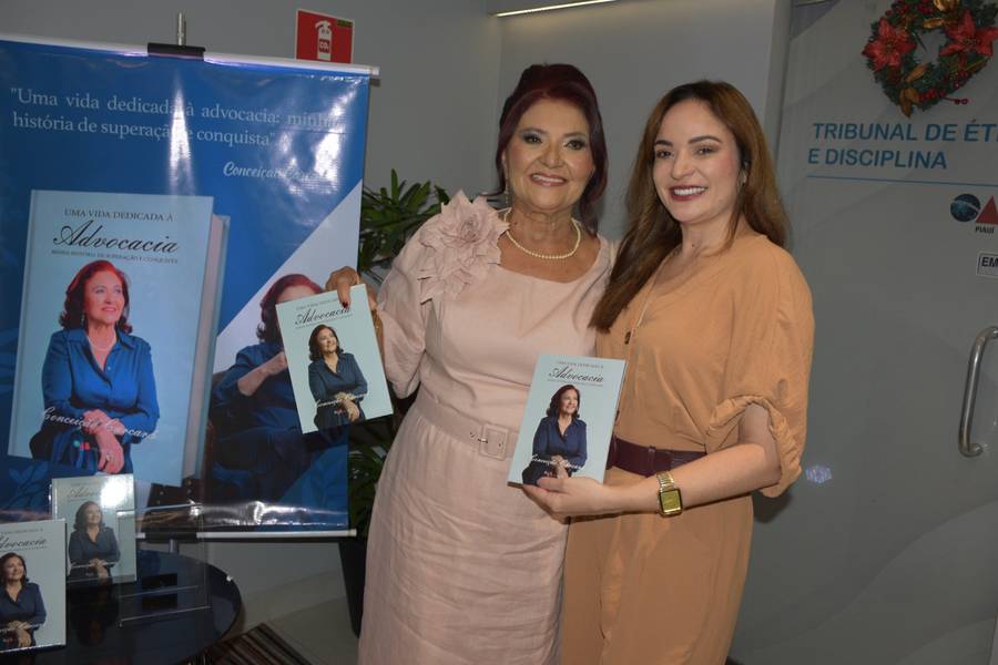 Conceição Carcará lança livro sobre trajetória de superação em solenidade na OAB