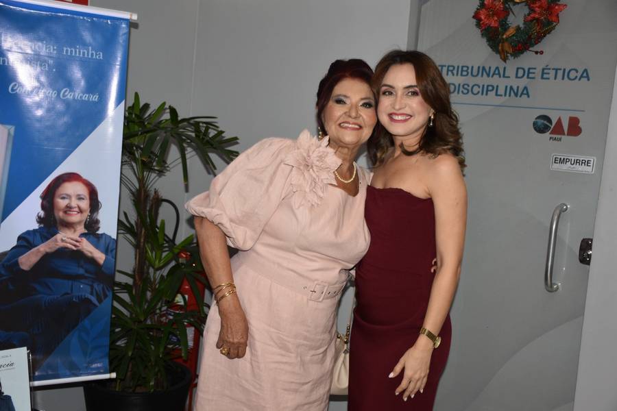 Conceição Carcará lança livro sobre trajetória de superação em solenidade na OAB