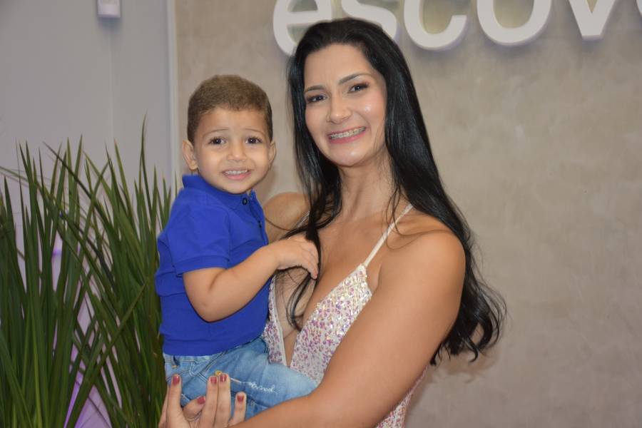 Coquetel de inauguração do Escovei Teresina reúne amigos e familiares