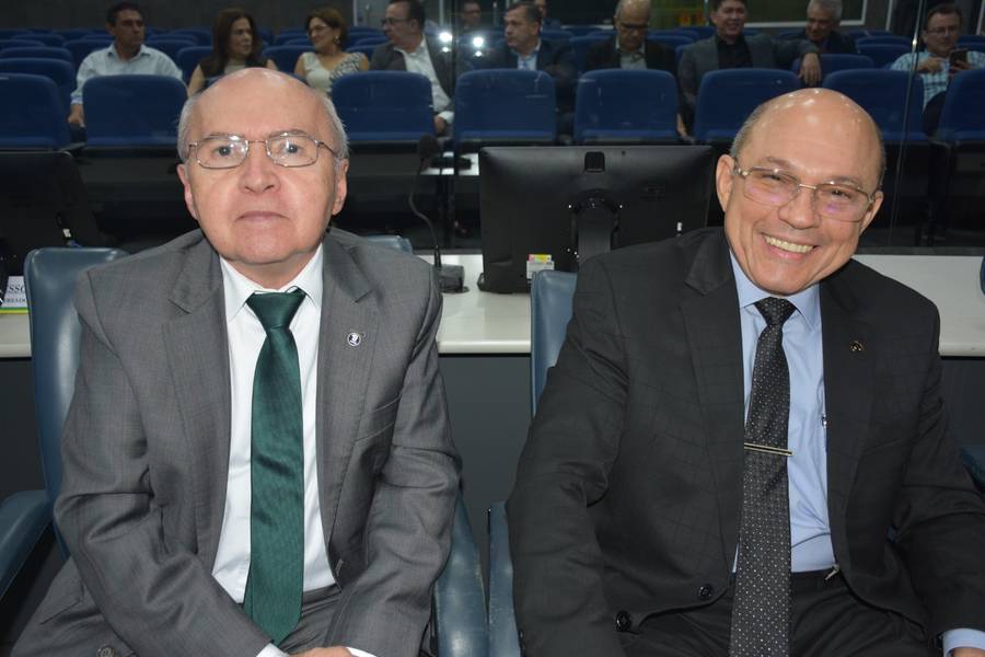 Desembargador José Wilson é homenageado com Título de Cidadão Teresinense