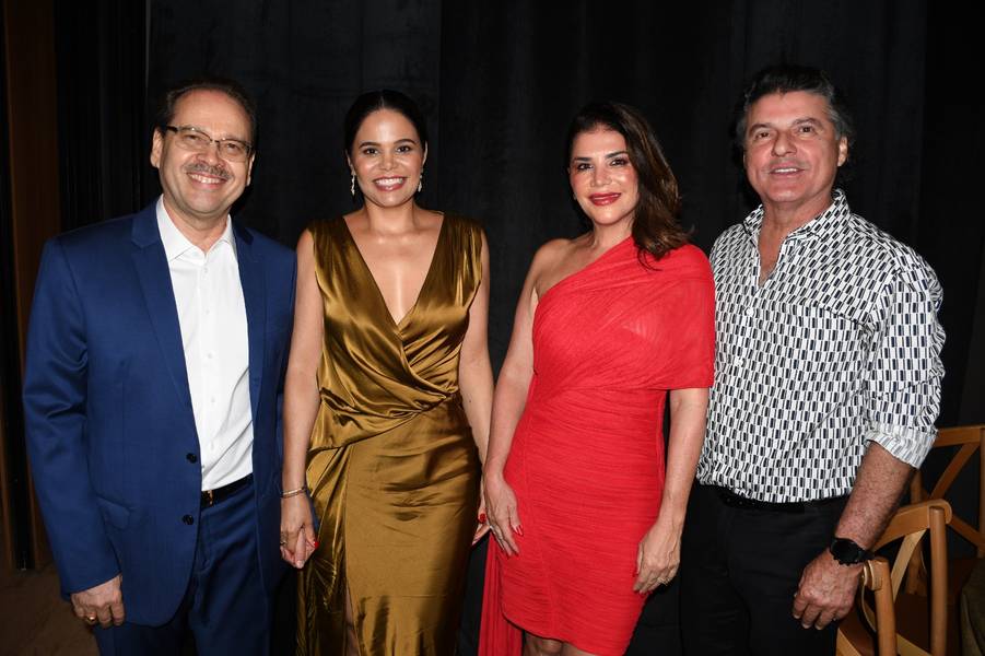 Empresário João Claudino Fernandes Júnior é Homenageado em jantar festivo