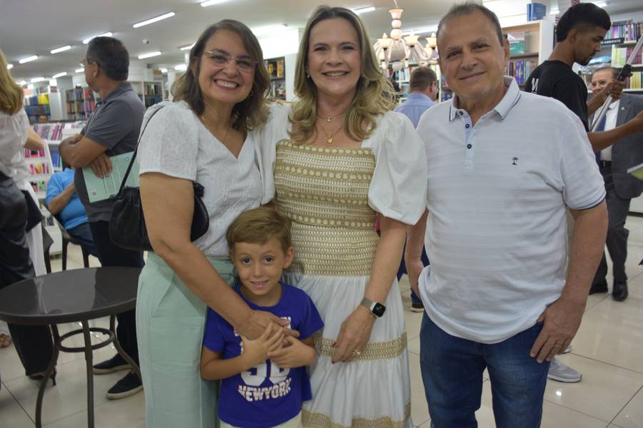 Empresário Paulo Machado Lançou o Livro, Matemática em nossas vidas