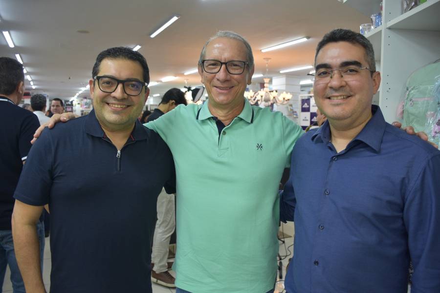 Empresário Paulo Machado Lançou o Livro, Matemática em nossas vidas