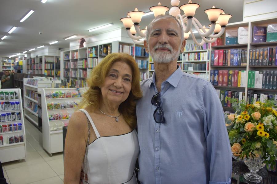 Empresário Paulo Machado Lançou o Livro, Matemática em nossas vidas