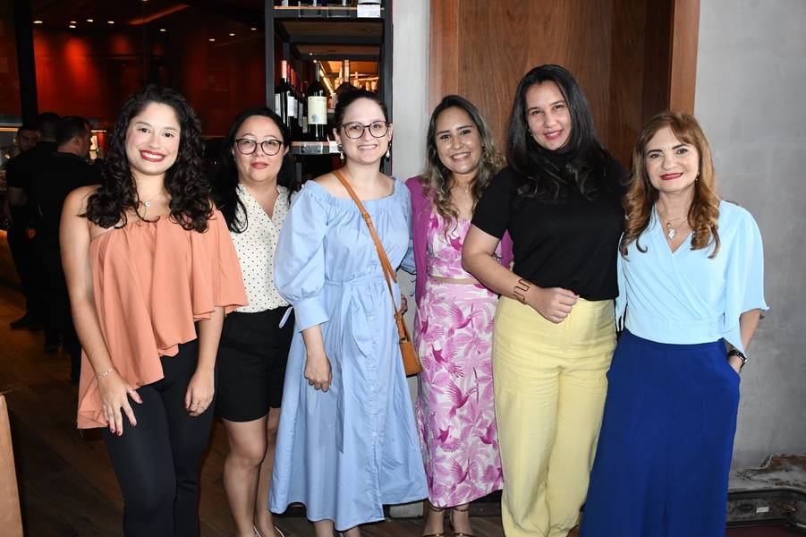 Escritório de advocacia Almeida & Costa realiza confraternização em clima de união