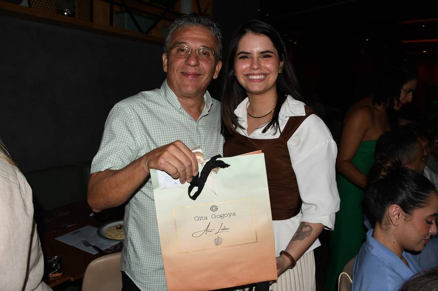 Escritório de advocacia Almeida & Costa realiza confraternização em clima de união