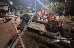 Grave acidente na zona Leste de Teresina deixa uma mulher morta e um homem ferido (Foto: Reprodução) Grave acidente na zona Leste de Teresina deixa uma mulher morta e um homem ferido (Foto: Reprodução)