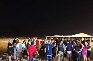 Homem é executado a tiros e esposa fica ferida durante show em Luís Correia (Foto: Reprodução) Homem é executado a tiros e esposa fica ferida durante show em Luís Correia (Foto: Reprodução)