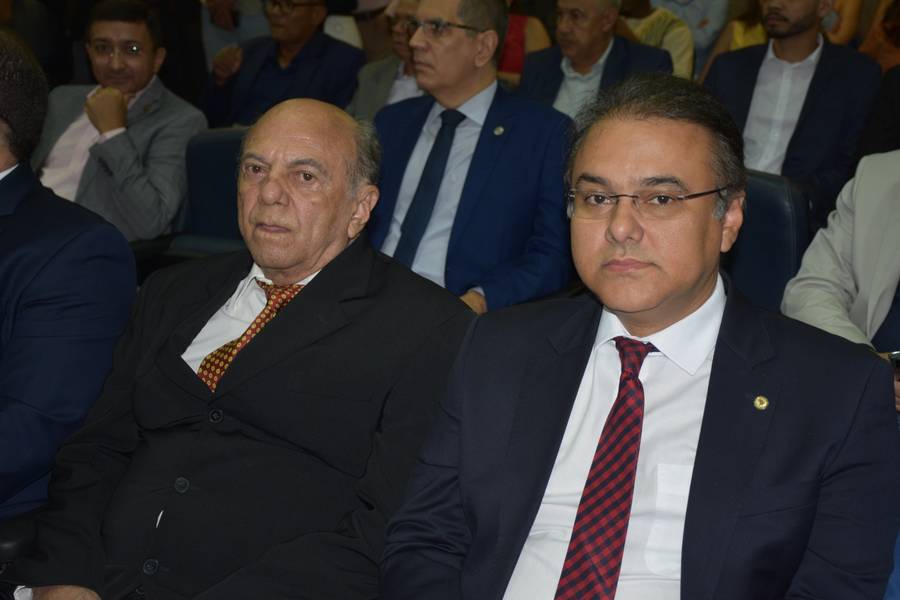 Kennedy Barros toma posse como presidente do TCE-PI para o biênio 2025/2026