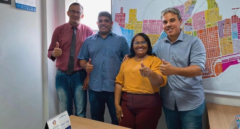 Mais três vereadores fecham apoio a Uilma Resende na Câmara