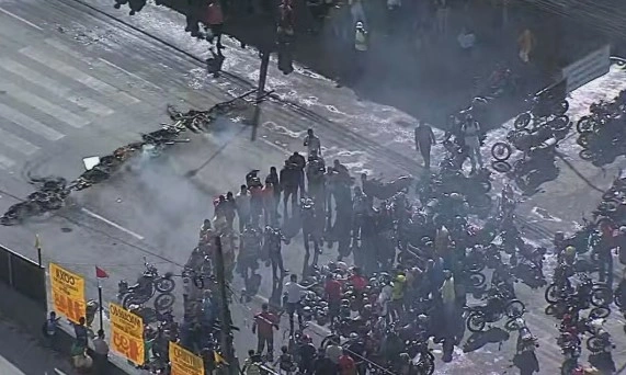 Motociclista de aplicativo é morto por PM ao terminar corrida em Recife