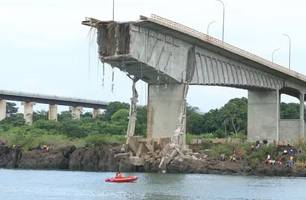 Ponte JK após desabamento (Foto: Reprodução/Luiz Henrique Machado/Corpo de Bombeiros)