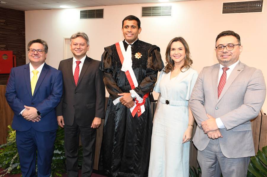 Posse do desembargador Téssio Torres na presidência do TRT-PI