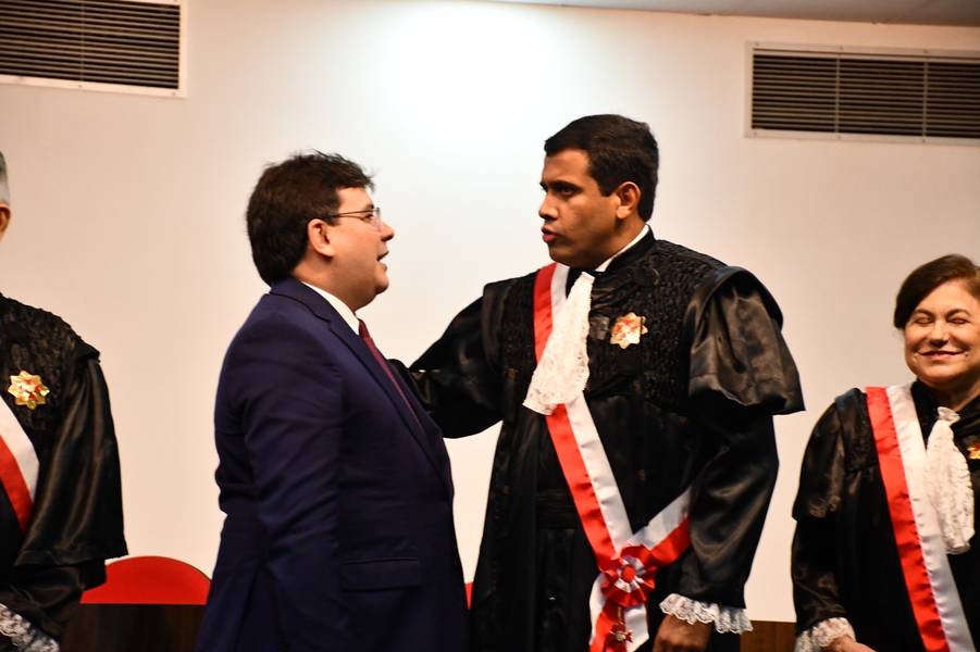 Posse do desembargador Téssio Torres na presidência do TRT-PI