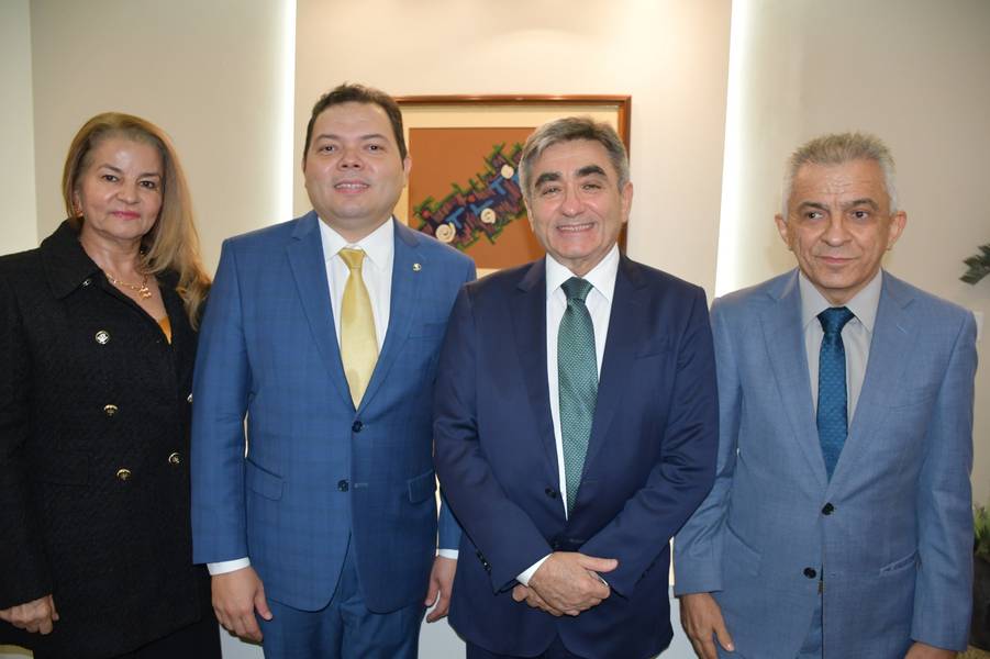 Posse do prefeito, vice-prefeito, vereadores e suplentes em Teresina