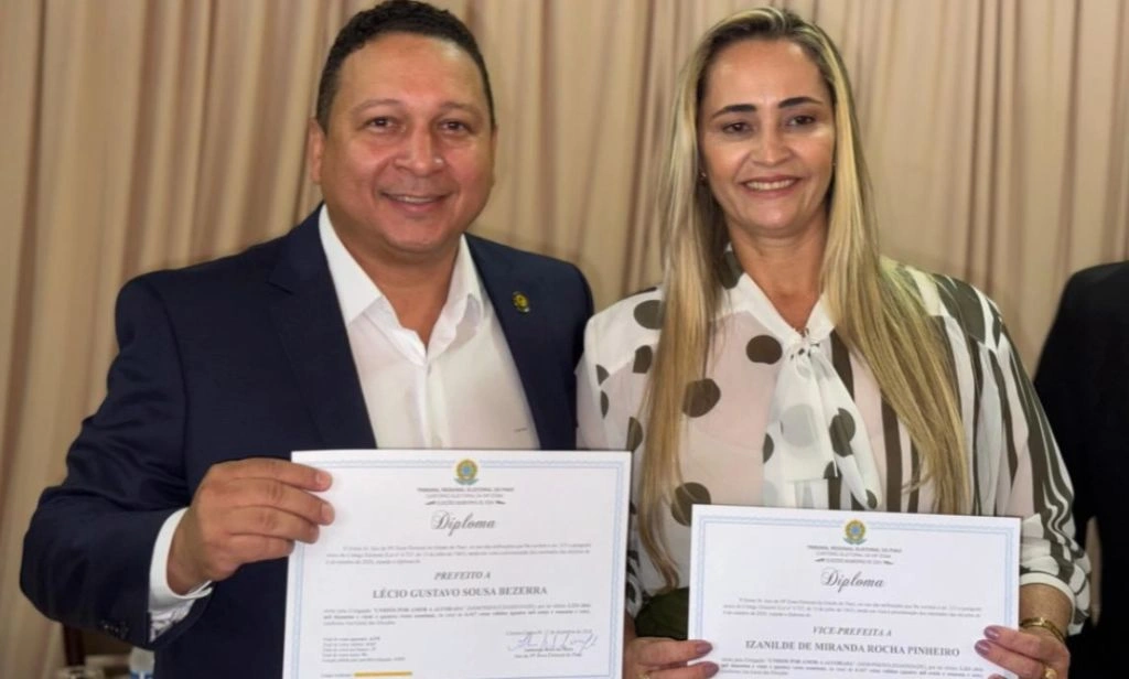 Prefeito reeleito, vice-prefeito e vereadores são diplomados em Alvorada do Gurguéia