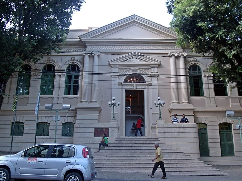 Prefeitura de Teresina gastou R$ 646 mil com exonerações em dois meses