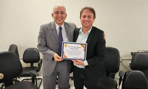 Promotor de Timon é homenageado por atuação em favor da saúde pública