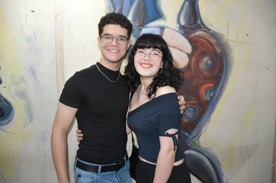 Zeca Baleiro encanta Teresina com show no Theatro 4 de Setembro