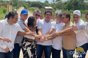 Governador Rafael Fonteles inaugura obras de pavimentação em Lagoa do Piauí (Foto: Tiago Moura/Conecta Piauí) Governador Rafael Fonteles inaugura obras de pavimentação em Lagoa do Piauí (Foto: Tiago Moura/Conecta Piauí)
