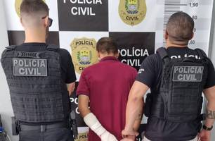 Homem preso pelos crimes de tráfico de drogas, porte ilegal e disparo de arma de fogo (Foto: Reprodução) Homem preso pelos crimes de tráfico de drogas, porte ilegal e disparo de arma de fogo (Foto: Reprodução)