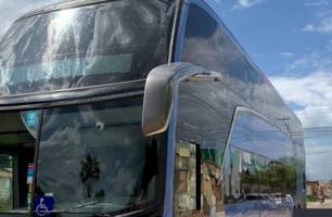 Mulher furta passageiros do Guanabara durante parada de almoço em Piripiri (Foto: Reprodução) Mulher furta passageiros do Guanabara durante parada de almoço em Piripiri (Foto: Reprodução)