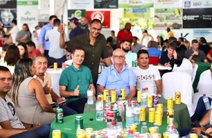 Prefeito de Baixa Grande do Ribeiro no aniversário de 25 anos do distrito de Nova Santa Rosa (Foto: Reprodução) Prefeito de Baixa Grande do Ribeiro no aniversário de 25 anos do distrito de Nova Santa Rosa (Foto: Reprodução)