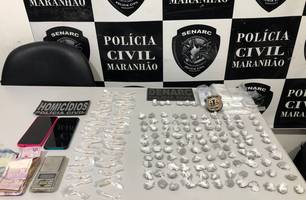 Timon: Polícia prende três mulheres na Vila do Beco com muita droga para vender (Foto: Reprodução) Timon: Polícia prende três mulheres na Vila do Beco com muita droga para vender (Foto: Reprodução)
