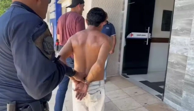 Acusado de matar esposa é denunciado por homicídio triplamente qualificado