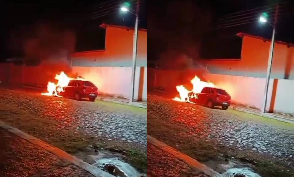 Carro em chamas