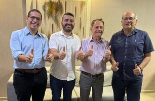 Dr. Guilherme Oliveira recebe apoio do ex-prefeito e ex-deputado Eurimar Nunes em Canto do Buriti (Foto: Divulgação/Ascom) Dr. Guilherme Oliveira recebe apoio do ex-prefeito e ex-deputado Eurimar Nunes em Canto do Buriti (Foto: Divulgação/Ascom)