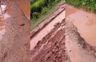 Estrada intrafegável de povoado em Teresina gera transtornos para os moradores (Foto: Reprodução) Estrada intrafegável de povoado em Teresina gera transtornos para os moradores (Foto: Reprodução)