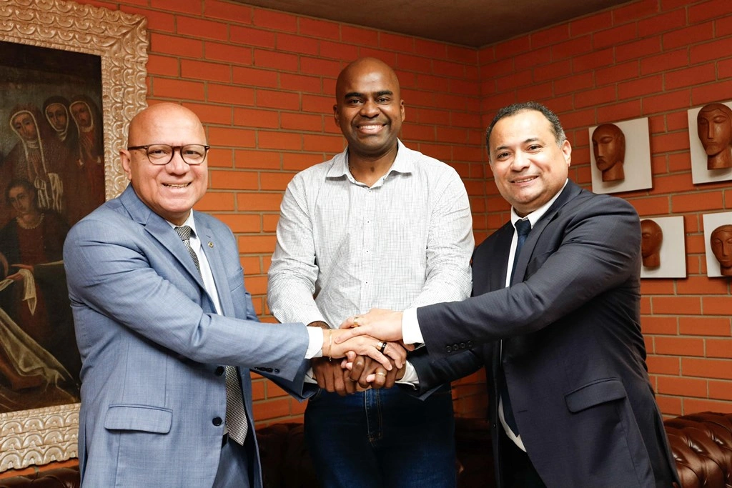 Franzé, Raifran Oliveira e Evaldo Gomes