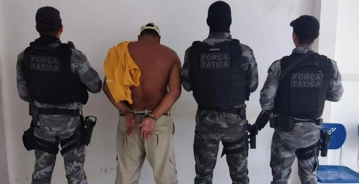 Homem preso após ameaçar moradores