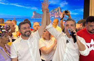 Ao lado de Fábio Novo, Dr. Vinícius reúne multidão em evento com pré-candidatos (Foto: Eduardo Amorim/Conecta Piauí) Ao lado de Fábio Novo, Dr. Vinícius reúne multidão em evento com pré-candidatos (Foto: Eduardo Amorim/Conecta Piauí)