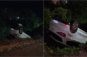 Carro capota (Foto: Reprodução)