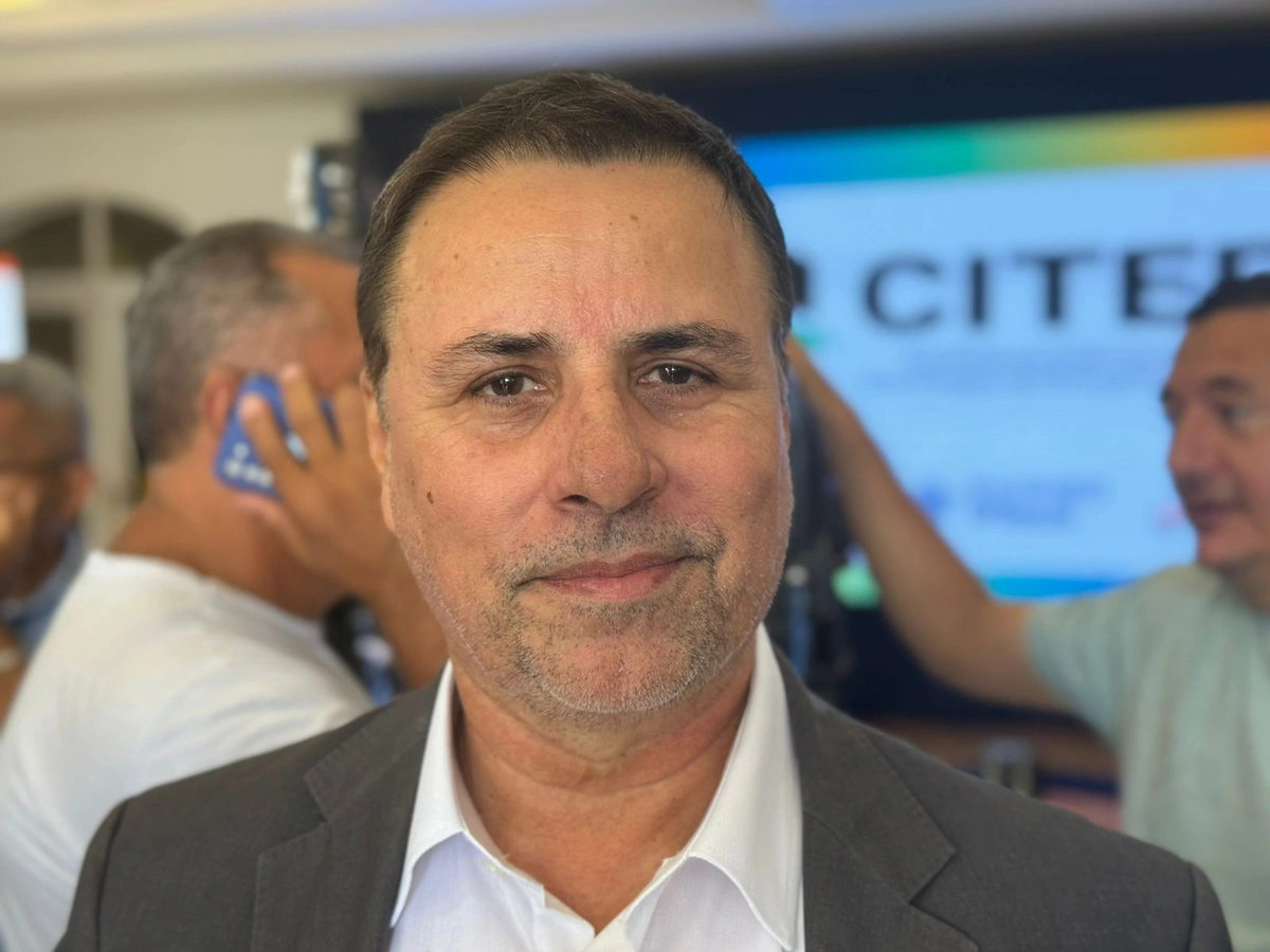 Ênio Pontes, professor da Universidade Federal do Ceará (UFCE)