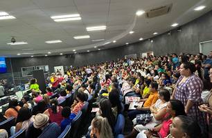 Professores acompanhando votação do reajuste salarial na Câmara Municipal de Teresina (Foto: Naiane Feitosa / Conecta Piauí) Professores acompanhando votação do reajuste salarial na Câmara Municipal de Teresina (Foto: Naiane Feitosa / Conecta Piauí)