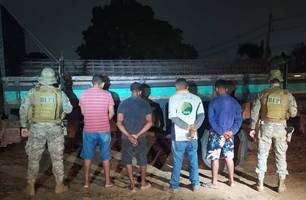 Quarteto é preso (Foto: Reprodução) Quarteto é preso (Foto: Reprodução)