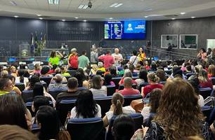 Votação ao reajuste de 20% dos professores (Foto: Naiane Feitosa/ Conecta Piauí) Votação ao reajuste de 20% dos professores (Foto: Naiane Feitosa/ Conecta Piauí)