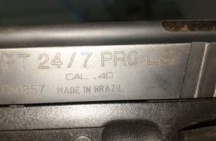 Arma de um policial militar de Piauí (Foto: Reprodução) Arma de um policial militar de Piauí (Foto: Reprodução)