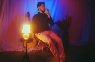 Capa do disco "Esse é o Primeiro Álbum do Cantor e Compositor Juscelino!" (Foto: Reprodução) Capa do disco "Esse é o Primeiro Álbum do Cantor e Compositor Juscelino!" (Foto: Reprodução)