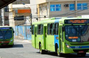 Motoristas e cobradores de ônibus ameaçam greve para próxima semana em Teresina (Foto: Reprodução/Facebook) Motoristas e cobradores de ônibus ameaçam greve para próxima semana em Teresina (Foto: Reprodução/Facebook)