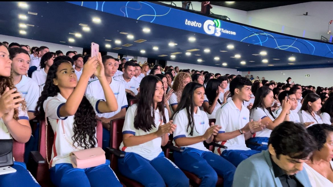Solenidade de admissão de 400 Jovens Aprendizes
