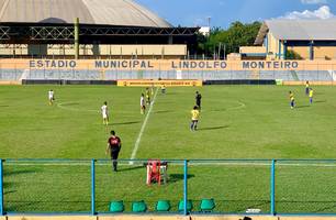 Tiradentes-PI no Estádio Lindolfo Monteiro (Foto: Pedro Melo/Conecta Piauí) Tiradentes-PI no Estádio Lindolfo Monteiro (Foto: Pedro Melo/Conecta Piauí)
