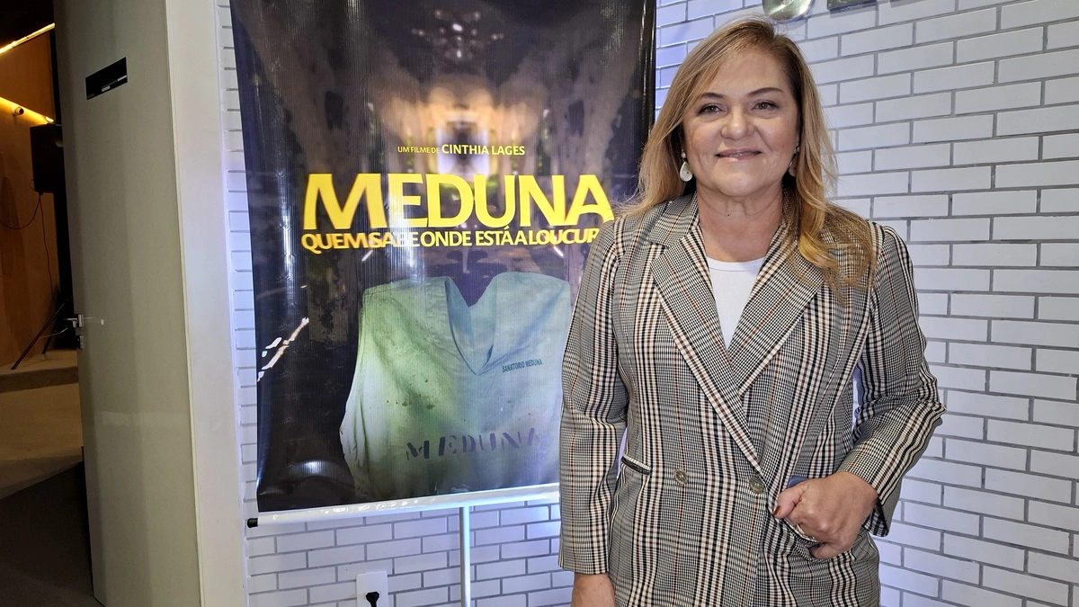 Cinthia Lages na Pré-Estréia de Meduna