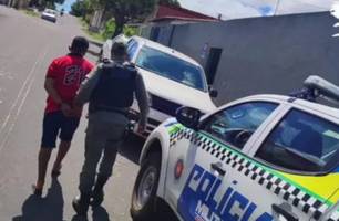 Homem é preso acusado de agredir a própria mãe (Foto: Reprodução) Homem é preso acusado de agredir a própria mãe (Foto: Reprodução)