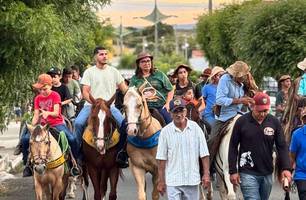 Procissão dos vaqueiros em Pimenteiras (Foto: Reprodução) Procissão dos vaqueiros em Pimenteiras (Foto: Reprodução)
